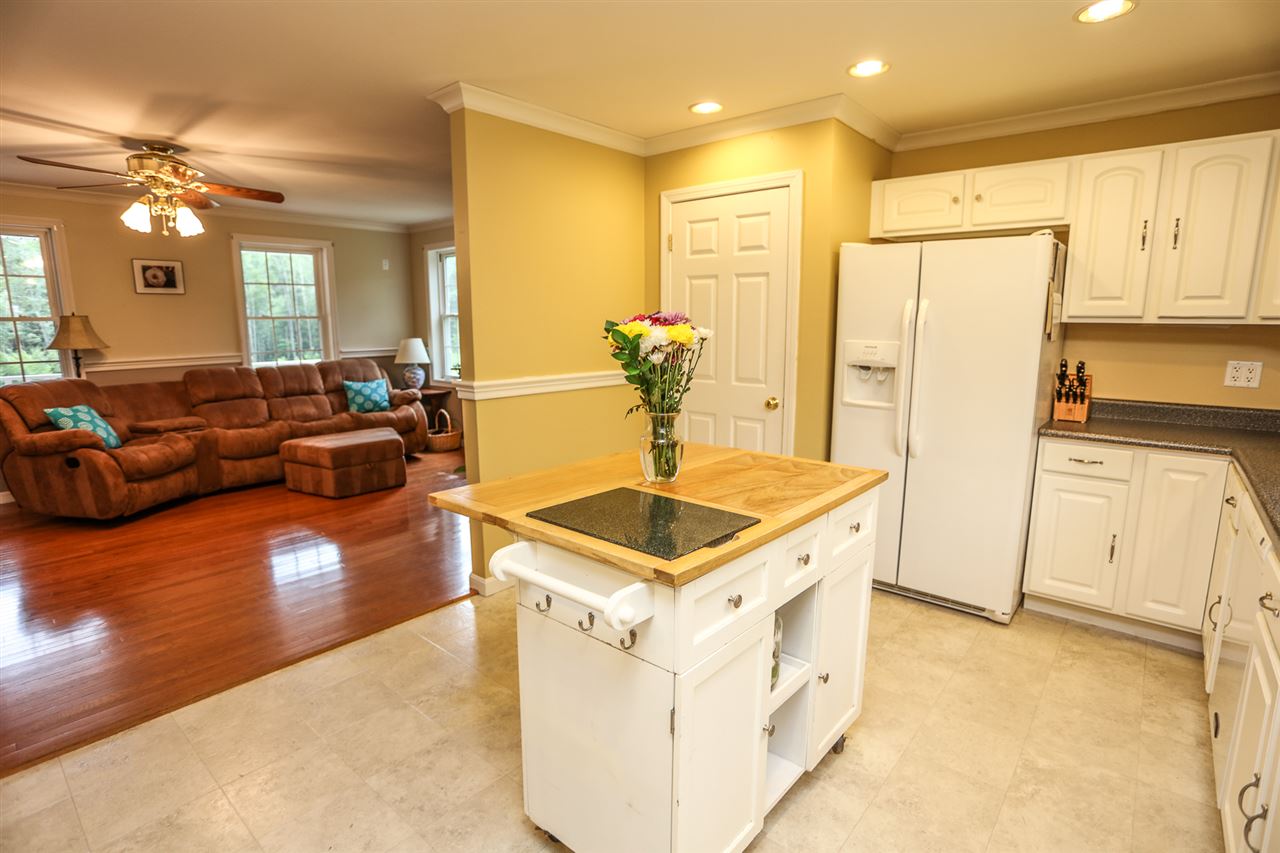 180 Maplewold Road Weare, NH 03281 - Photo 14 of 40