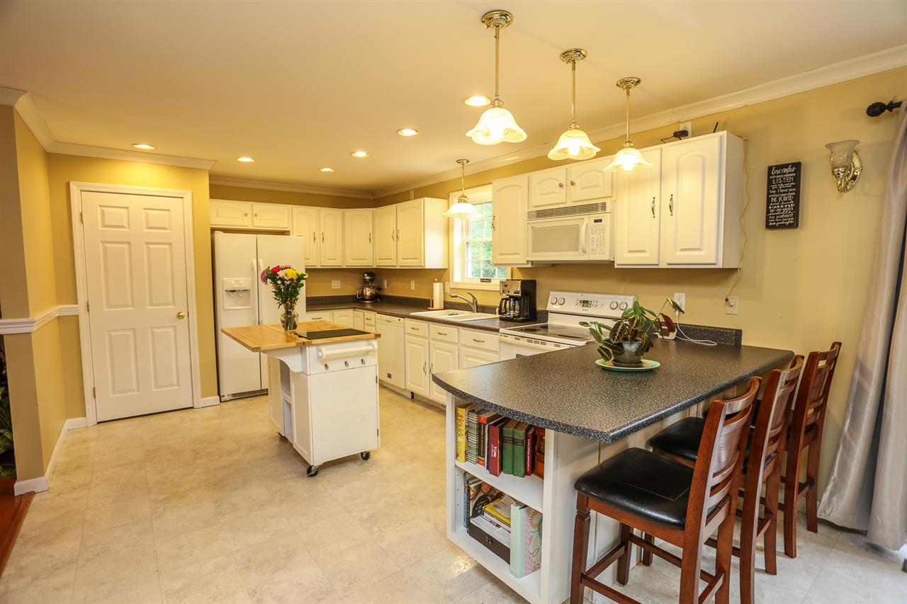 180 Maplewold Road Weare, NH 03281 - Photo 10 of 40