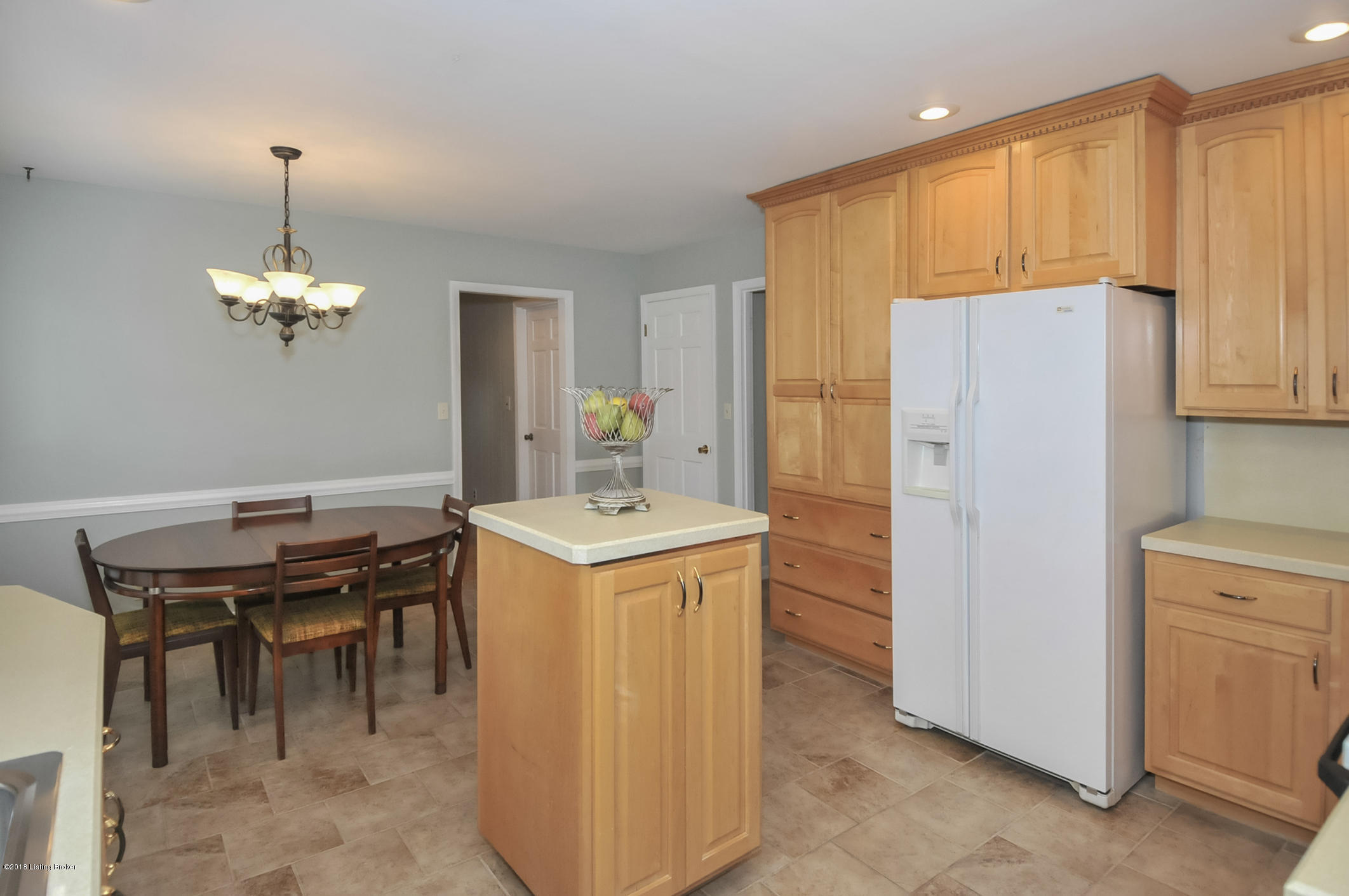 509 Moser Road Louisville, KY 40243 - Photo 12 of 54 Kitchen view to breakfast area