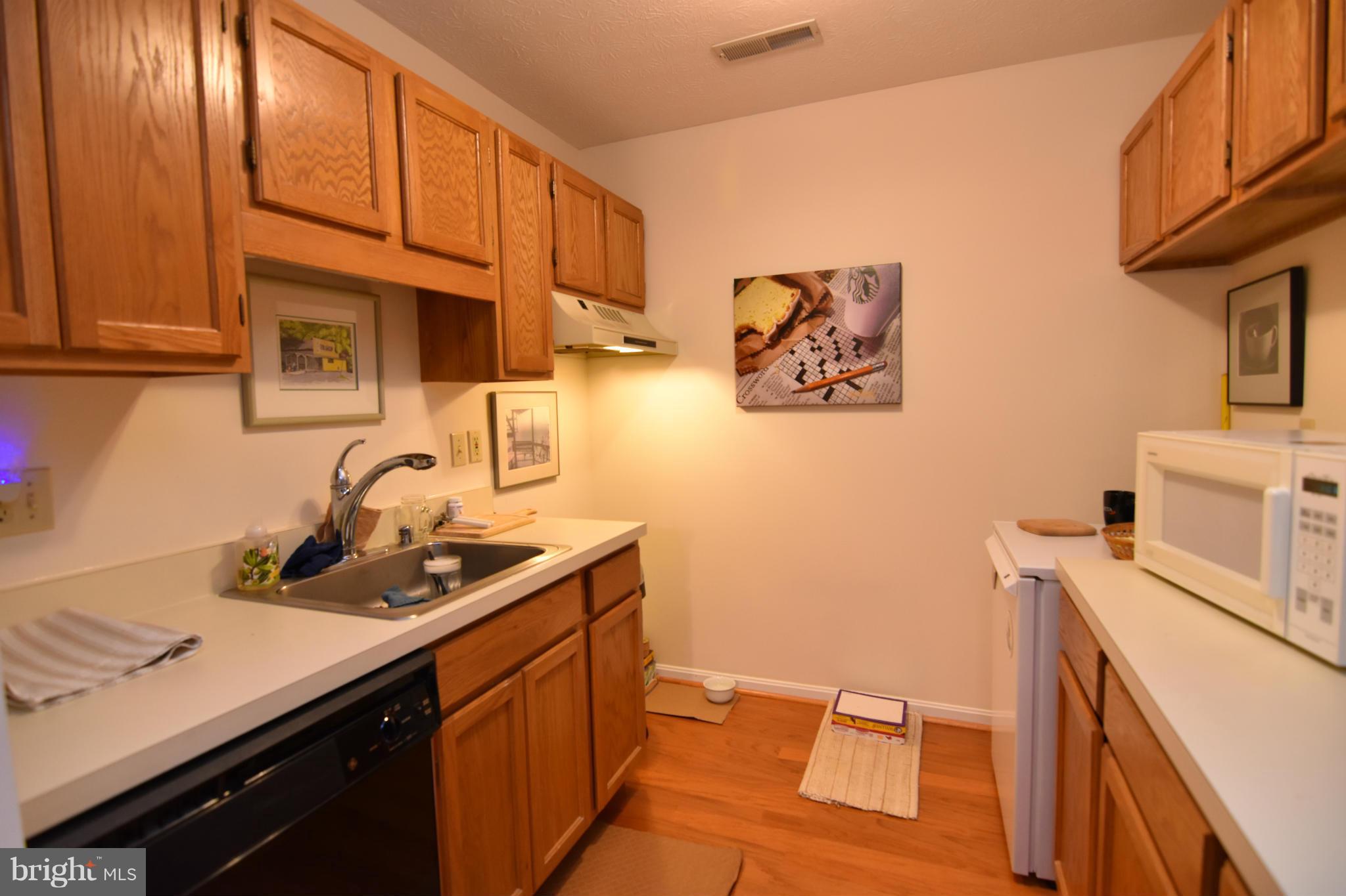 44792 Locust Ridge Court, Unit 857 California, MD 20619 - Photo 12 of 16 Kitchen