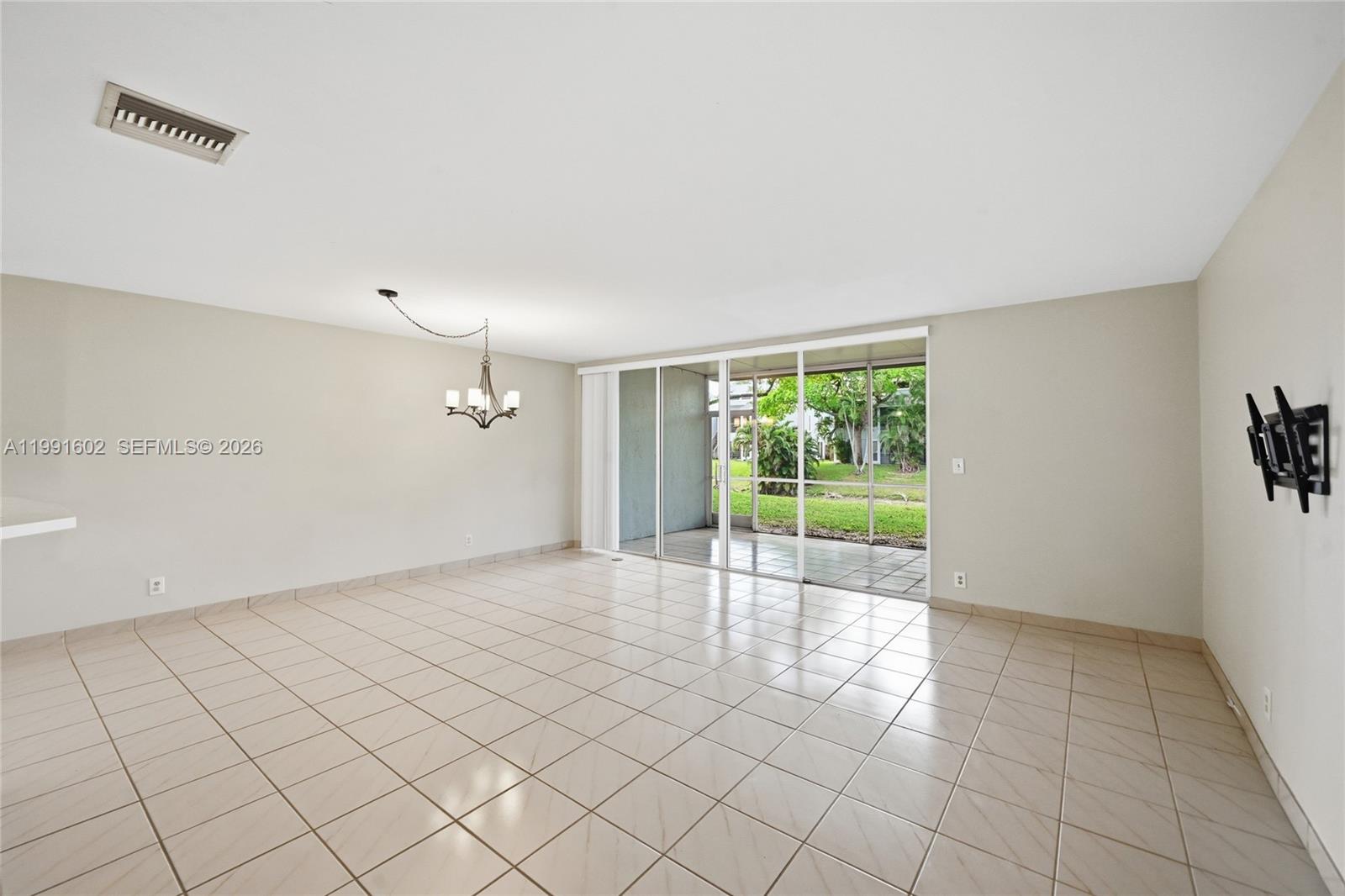 6215 Old Court Road, Unit 505 Boca Raton, FL 33433 - Photo 10 of 36 a view of an empty room with a window