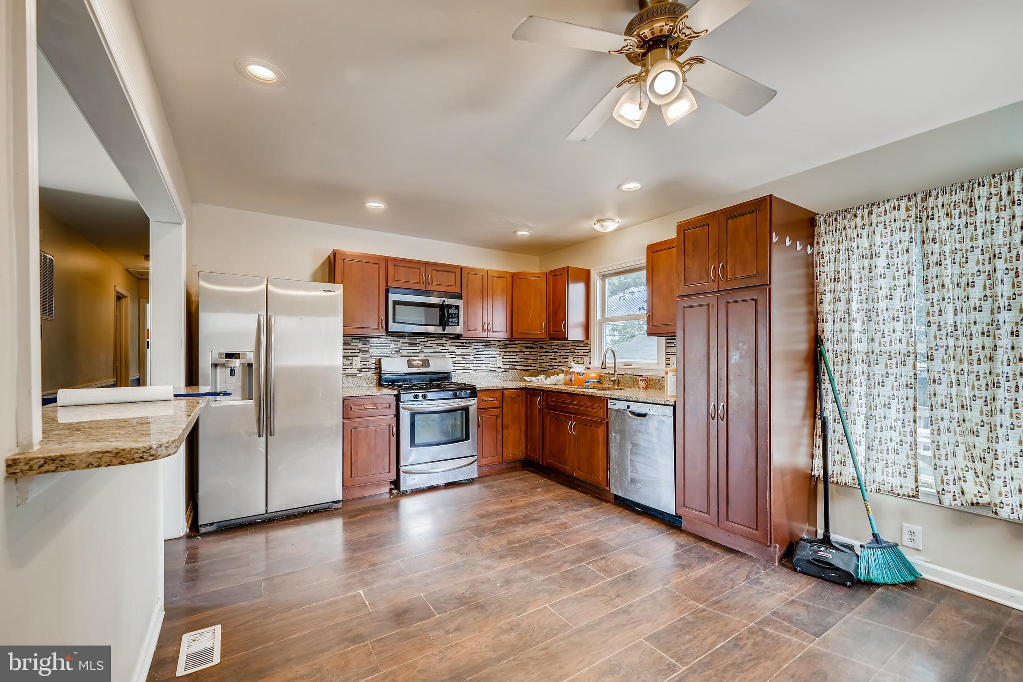 1821 Wycliffe Road Baltimore, MD 21234 - Photo 9 of 27