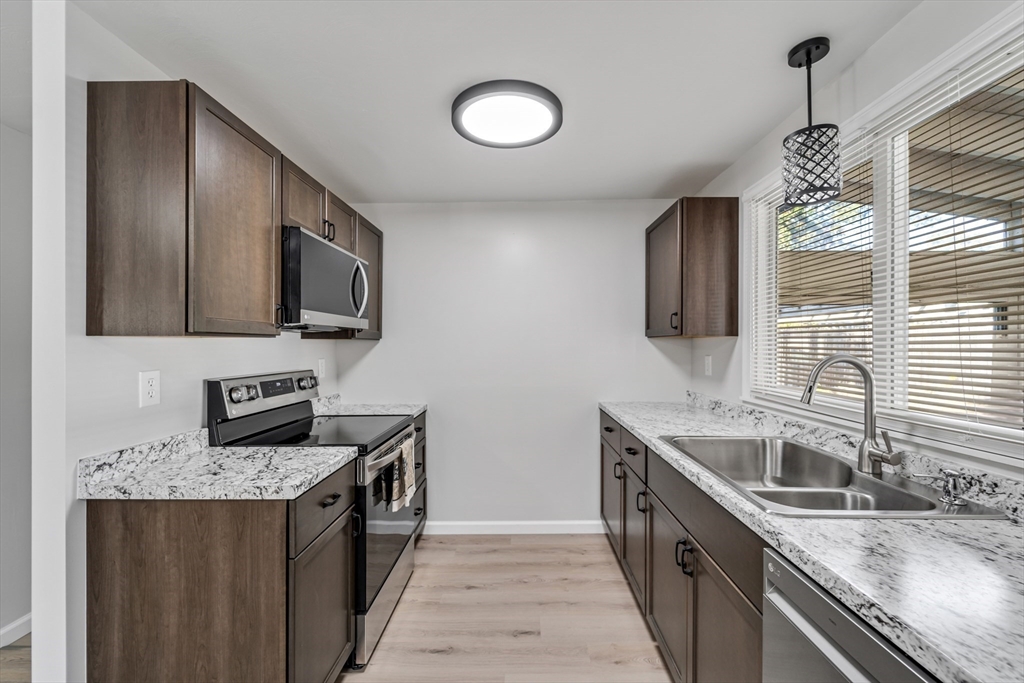 119 Slater Avenue Springfield, MA 01119 - Photo 3 of 31 Gallery Image 3
