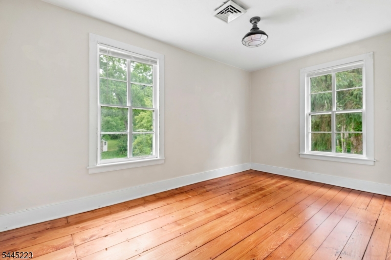 139 Main Street Hampton, NJ 08827 - Photo 22 of 26
