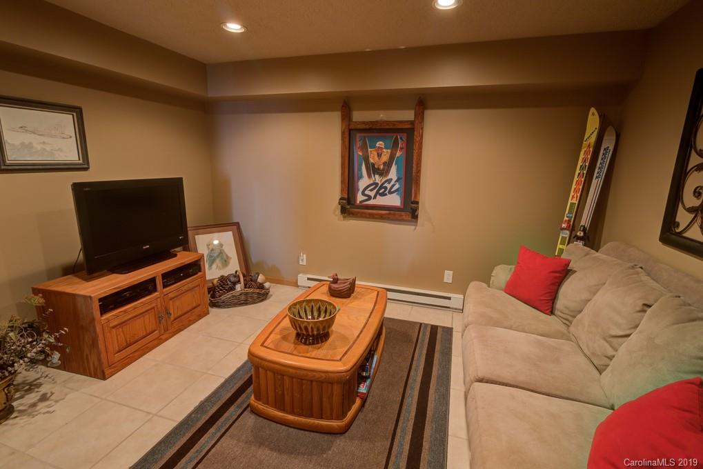 389 Skiview Road Seven Devils, NC 28604 - Photo 32 of 45 Gallery Image 32