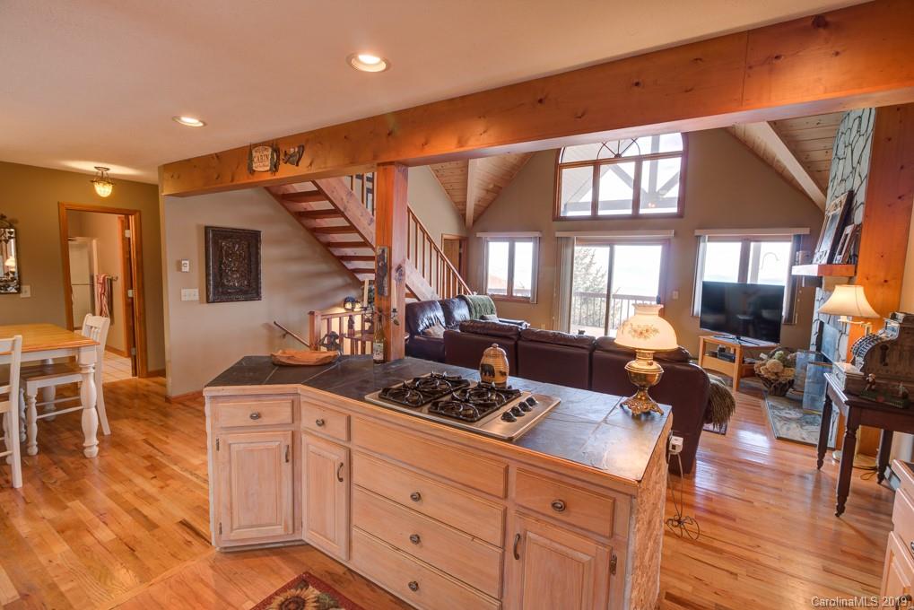 389 Skiview Road Seven Devils, NC 28604 - Photo 9 of 45 Gallery Image 9