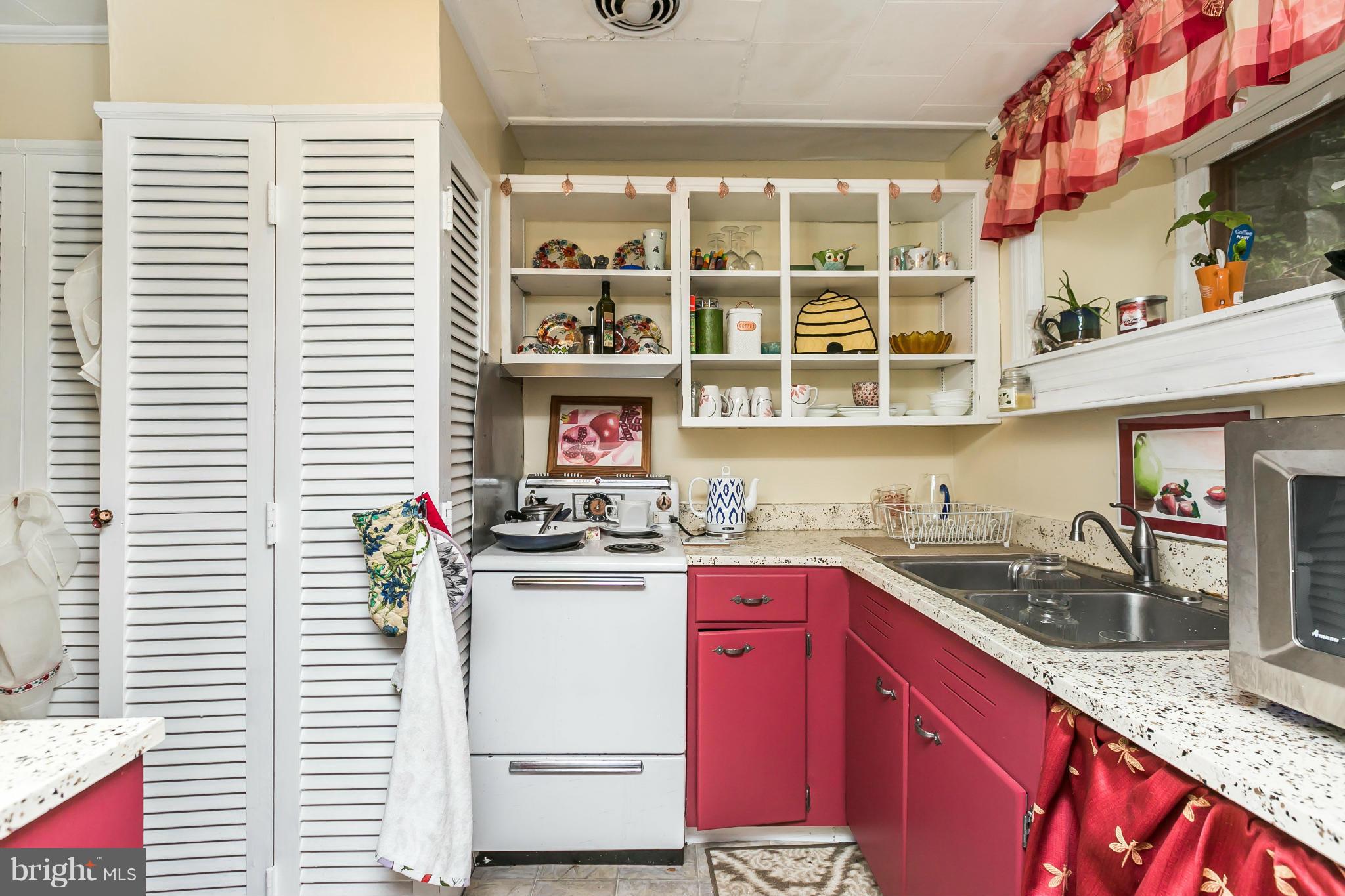 6 Elmwood Road Baltimore, MD 21210 - Photo 8 of 24 Kitchen