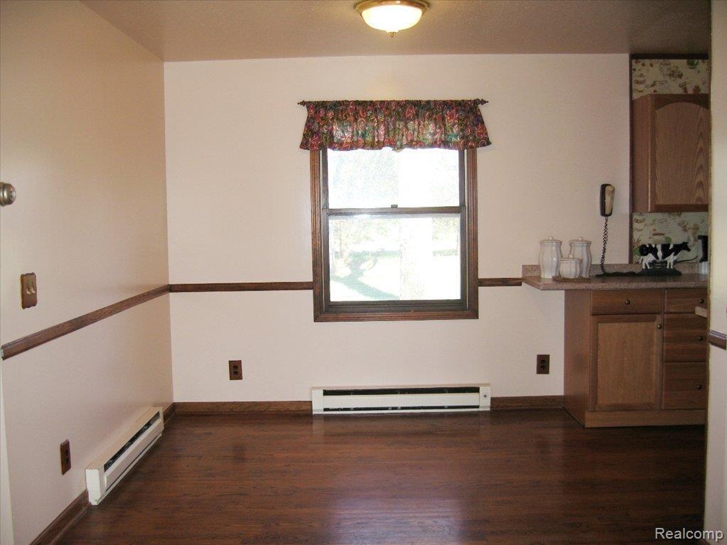 6043 San Luray Road Gregory, MI 48137 - Photo 9 of 13 Dining Room