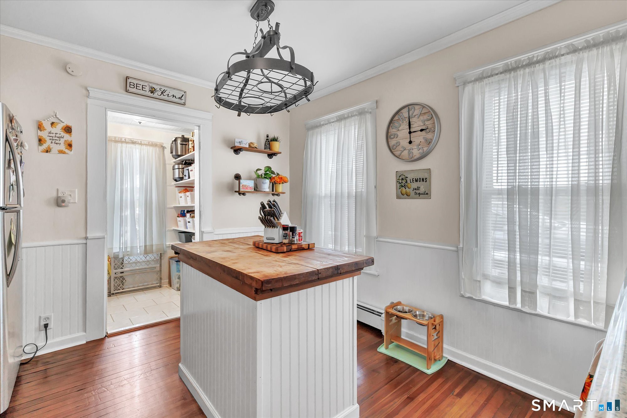 71 Mt Pleasant Street Derby, CT 06418 - Photo 5 of 40