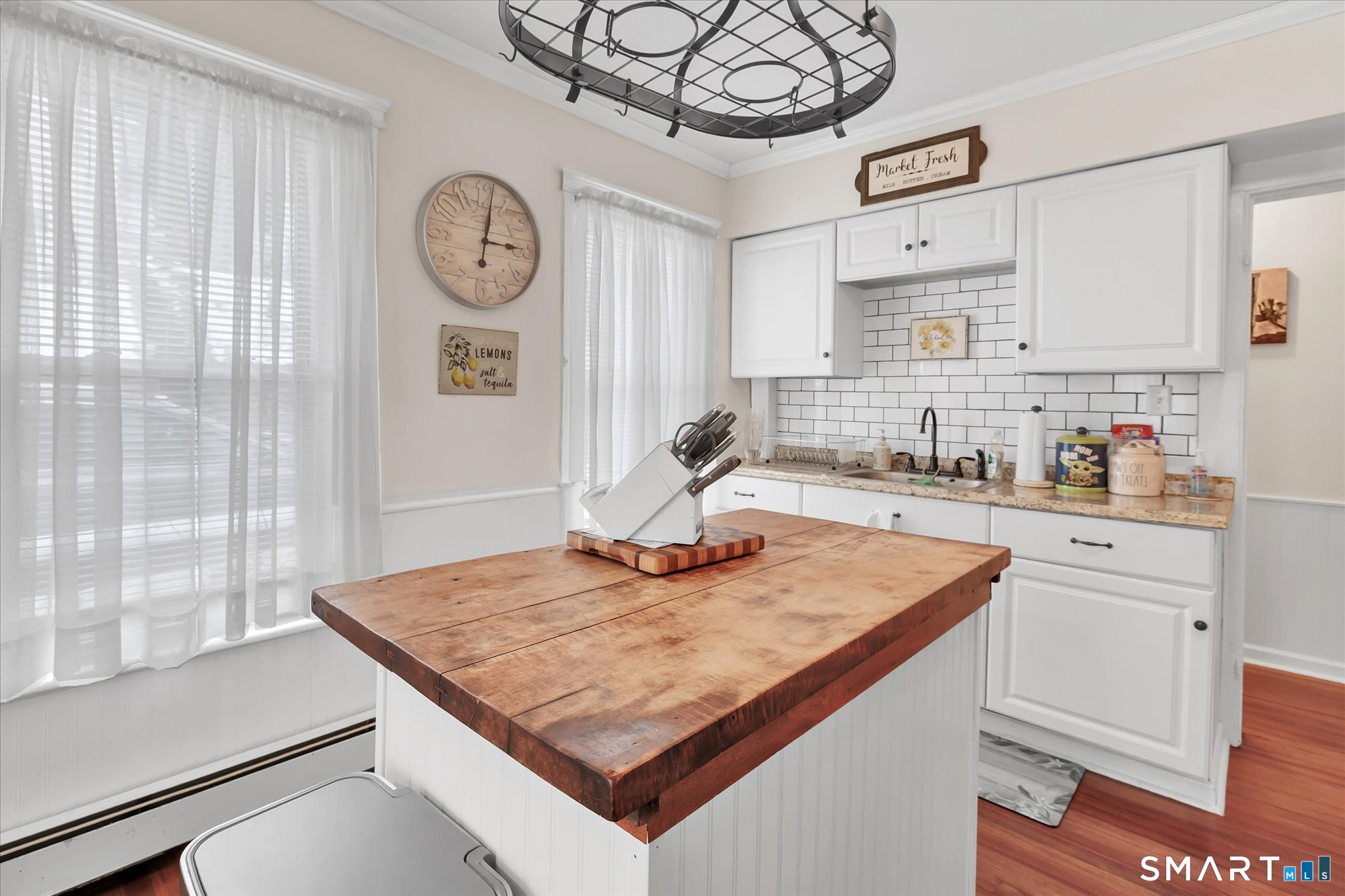 71 Mt Pleasant Street Derby, CT 06418 - Photo 6 of 40