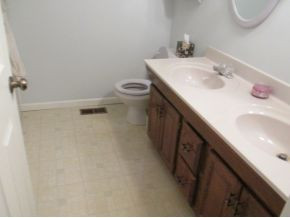 1086 Paul Bacon Road Jonesborough, TN 37659 - Photo 12 of 24 Spacious 1 of 2 baths