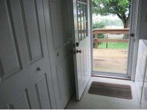 1086 Paul Bacon Road Jonesborough, TN 37659 - Photo 20 of 24 Large closet in mud room