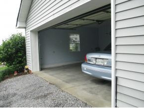 1086 Paul Bacon Road Jonesborough, TN 37659 - Photo 23 of 24 Main level garage