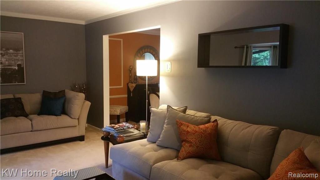 29825 Sugar Spring Road Farmington, MI 48334 - Photo 8 of 31