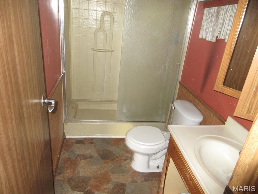 7080 Bee Branch Road Iuka, IL 62849 - Photo 11 of 40