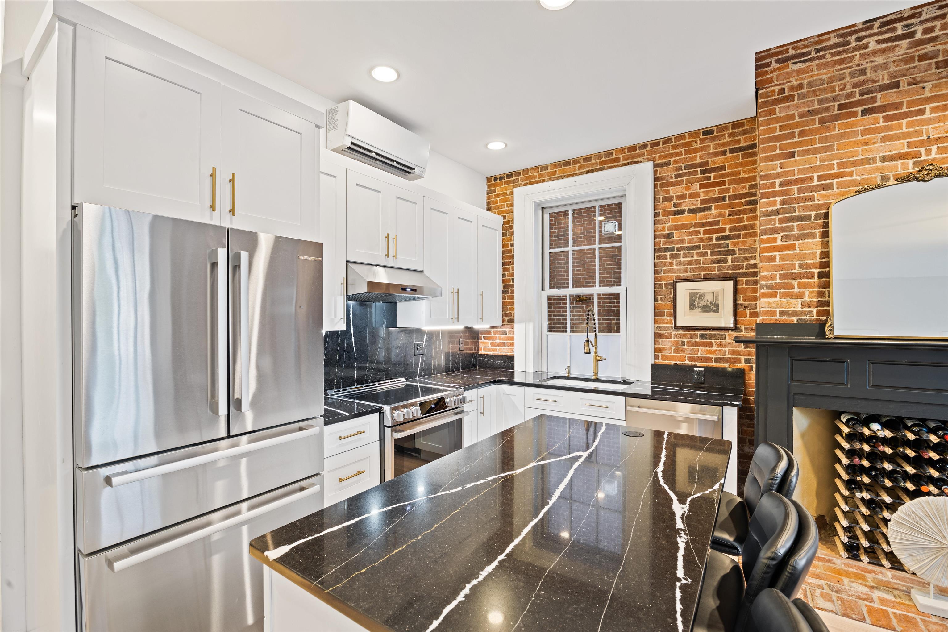 159 State Street, Unit 2A Portsmouth, NH 03801 - Photo 5 of 17