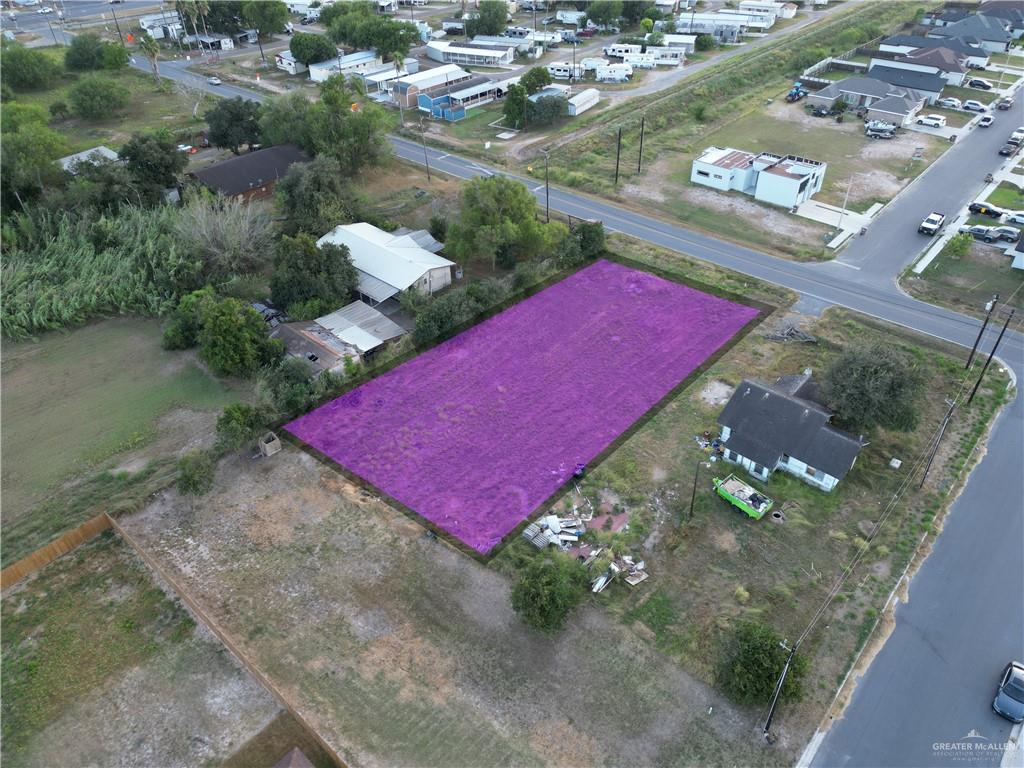 Level lot with established street frontage and utility access