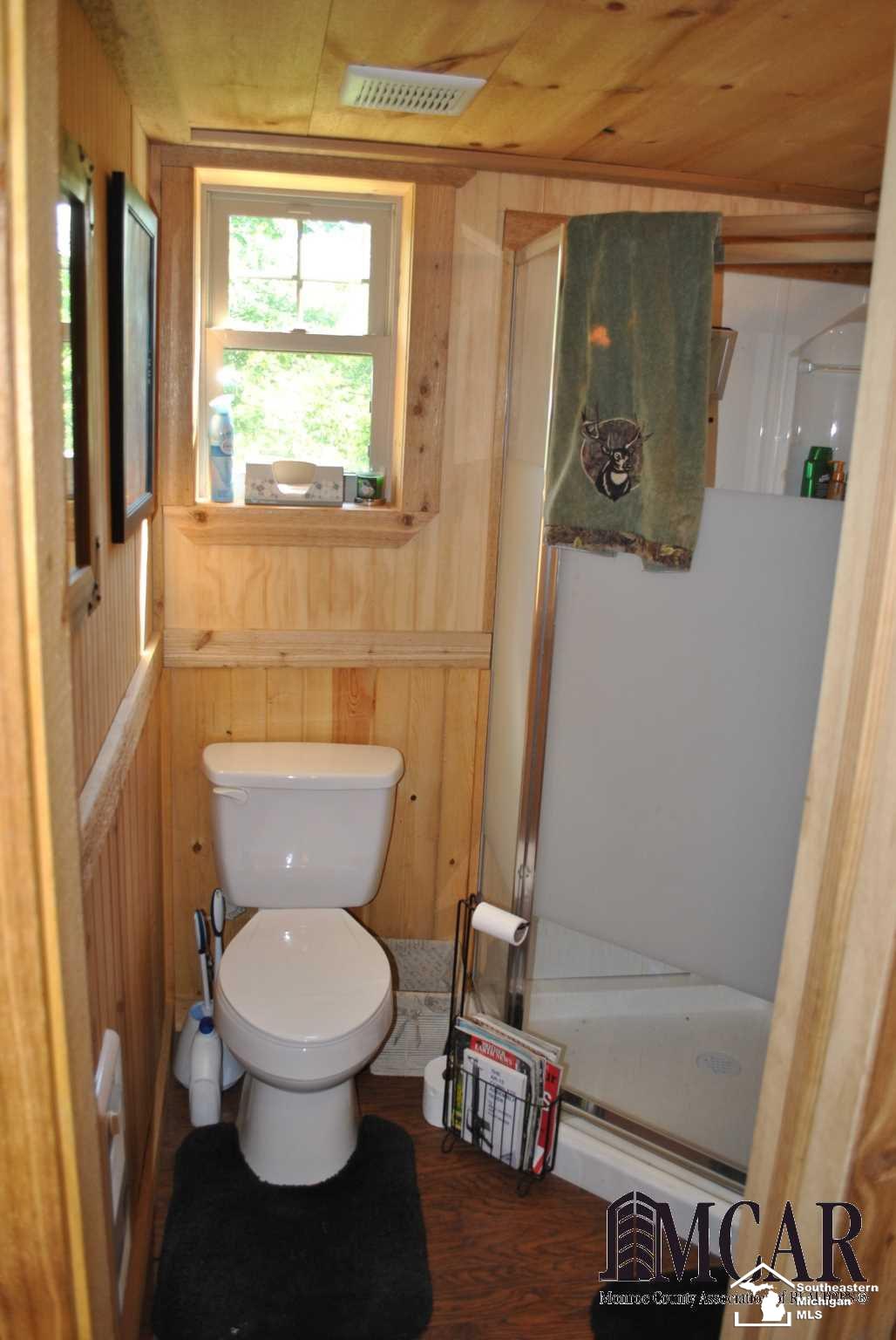 16647 Davis Road Dundee, MI 48131 - Photo 40 of 45 21453861-39.JPG