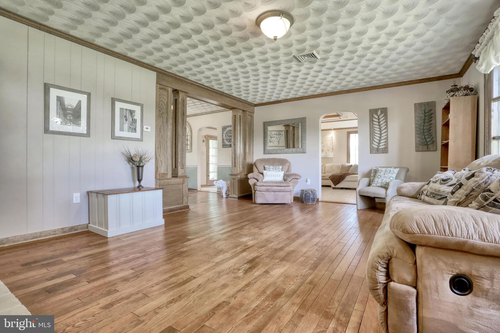 3645 Raintree Road York, PA 17404 - Photo 3 of 44 Living room