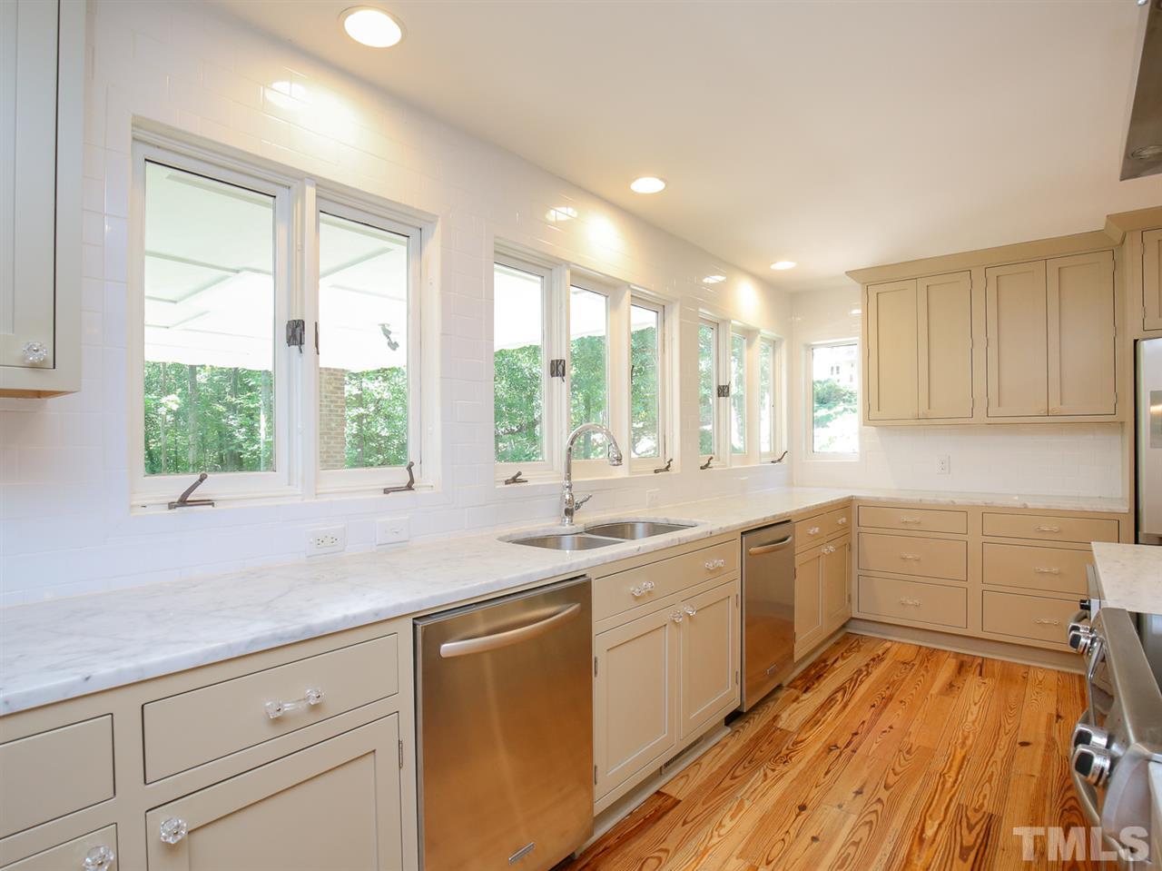 4807 Carteret Drive Raleigh, NC 27612 - Photo 6 of 30