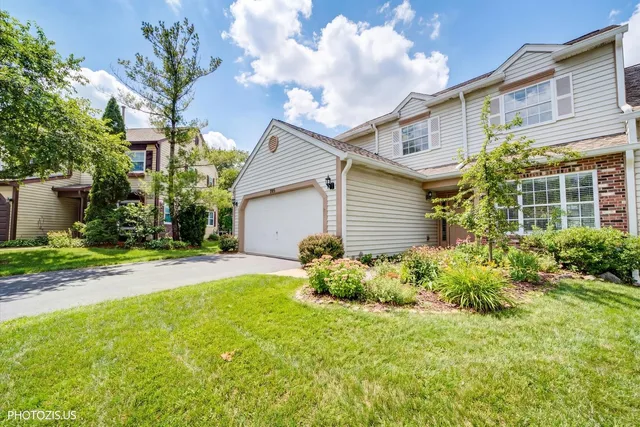 $359,000 | 526 Ascot Lane, Streamwood, IL 60107
