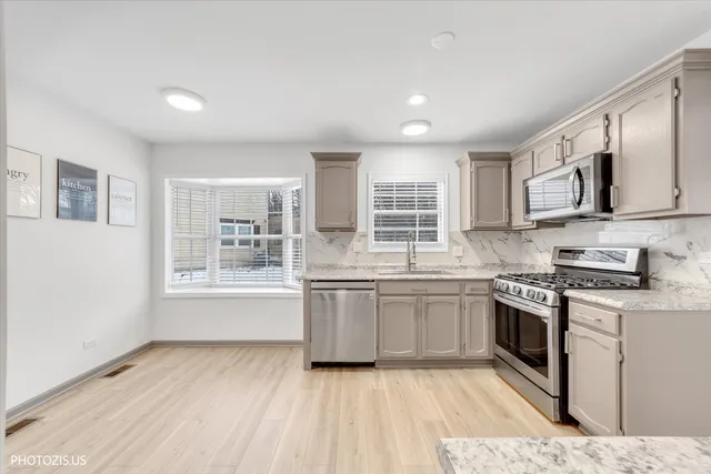 $359,000 | 526 Ascot Lane, Streamwood, IL 60107