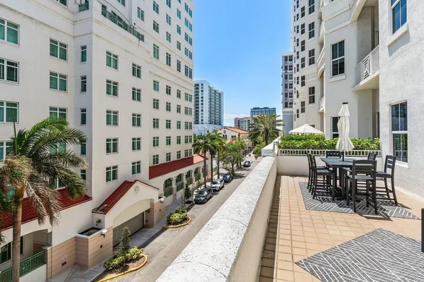 $4,000 | 255 Evernia Street, Unit 306, West Palm Beach, FL 33401