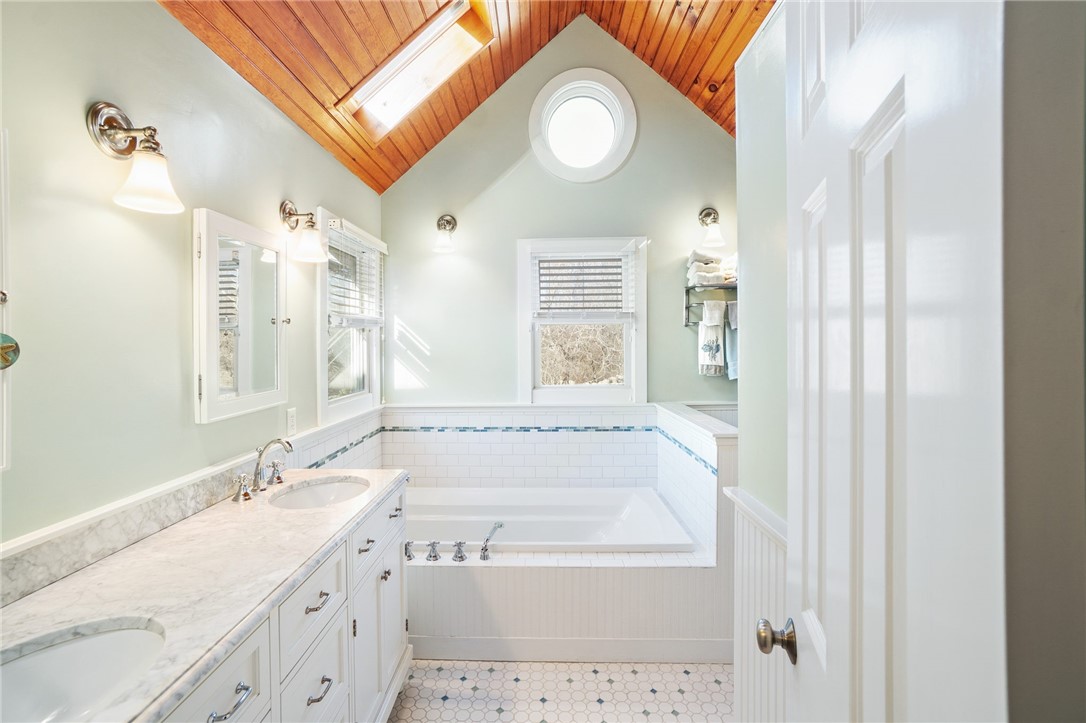 1304 Old Mill Road Block Island, RI 02807 - Photo 18 of 44