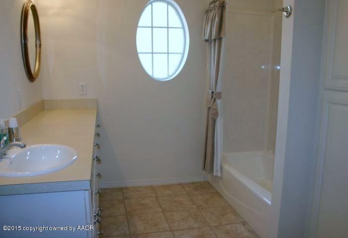 25401 Adkisson Road Canyon, TX 79015 - Photo 20 of 36 20-Bathroom 3