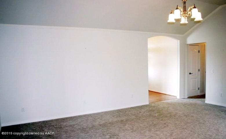 25401 Adkisson Road Canyon, TX 79015 - Photo 3 of 36 3-Living