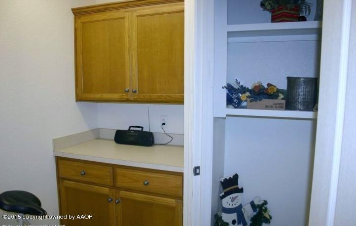 25401 Adkisson Road Canyon, TX 79015 - Photo 31 of 36 32-Craft room off 3rd garage V2