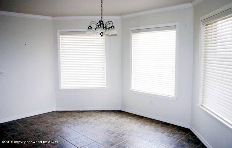 25401 Adkisson Road Canyon, TX 79015 - Photo 10 of 36 10-Breakfast Nook