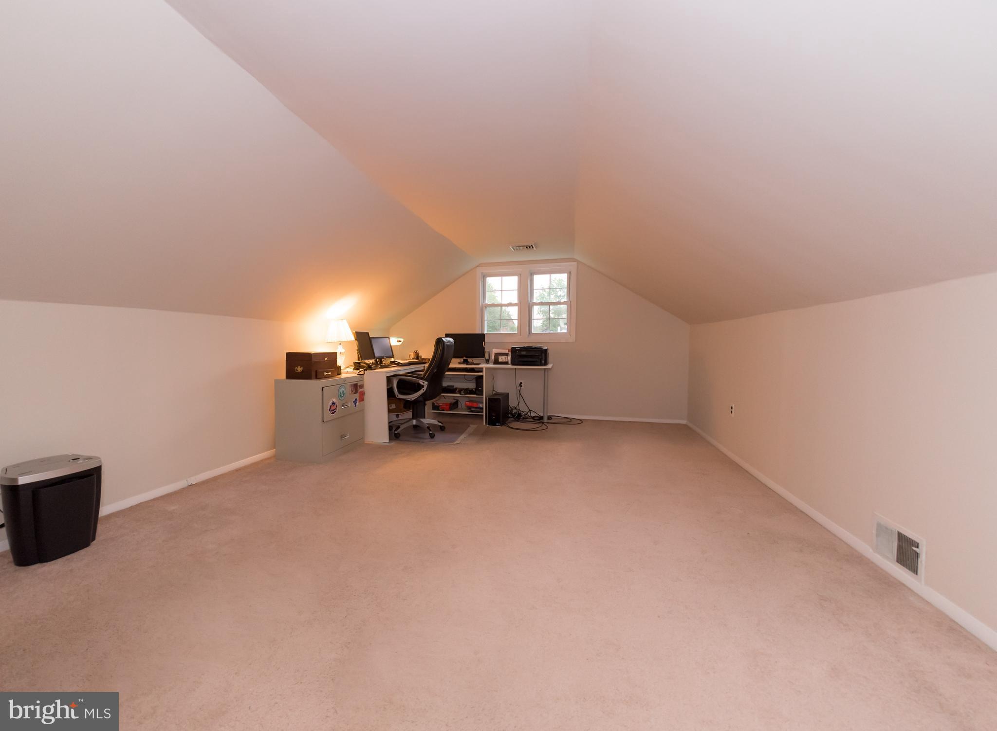 350 Davisville Road Warminster, PA 18974 - Photo 41 of 45 Master bedroom-upper level