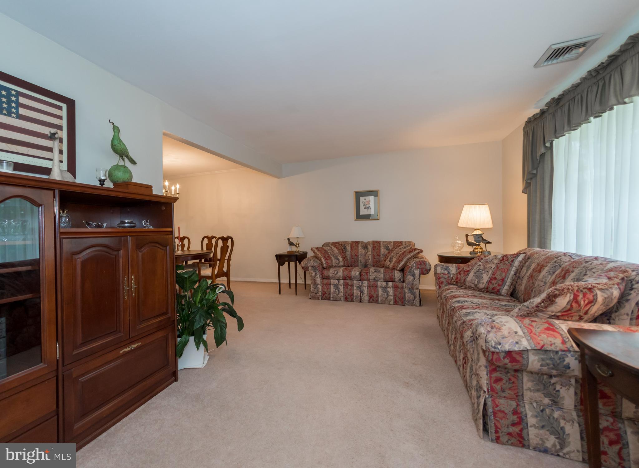 350 Davisville Road Warminster, PA 18974 - Photo 8 of 45 Living room