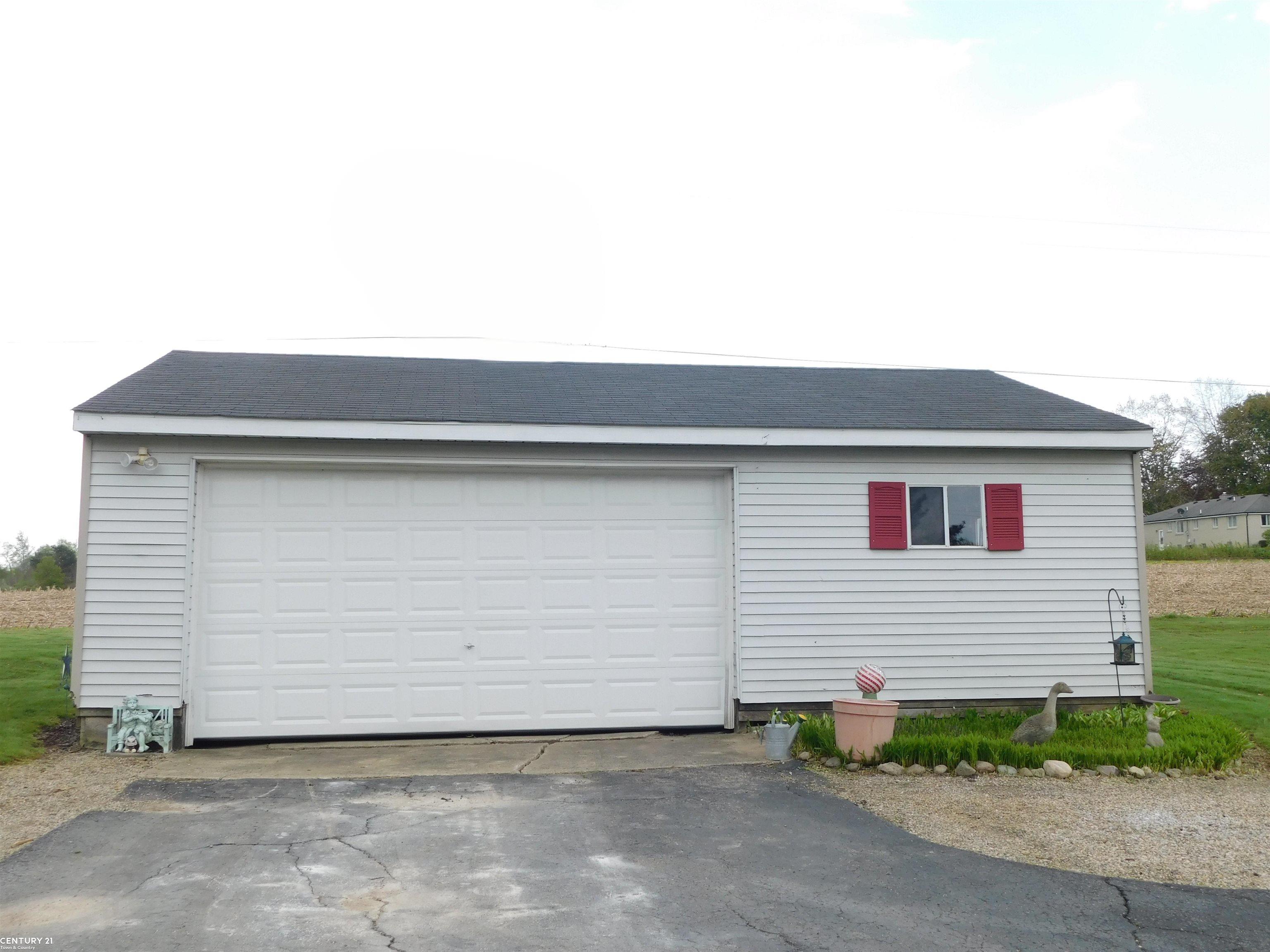 5568 Hollow Corners Road Dryden, MI 48428 - Photo 2 of 21