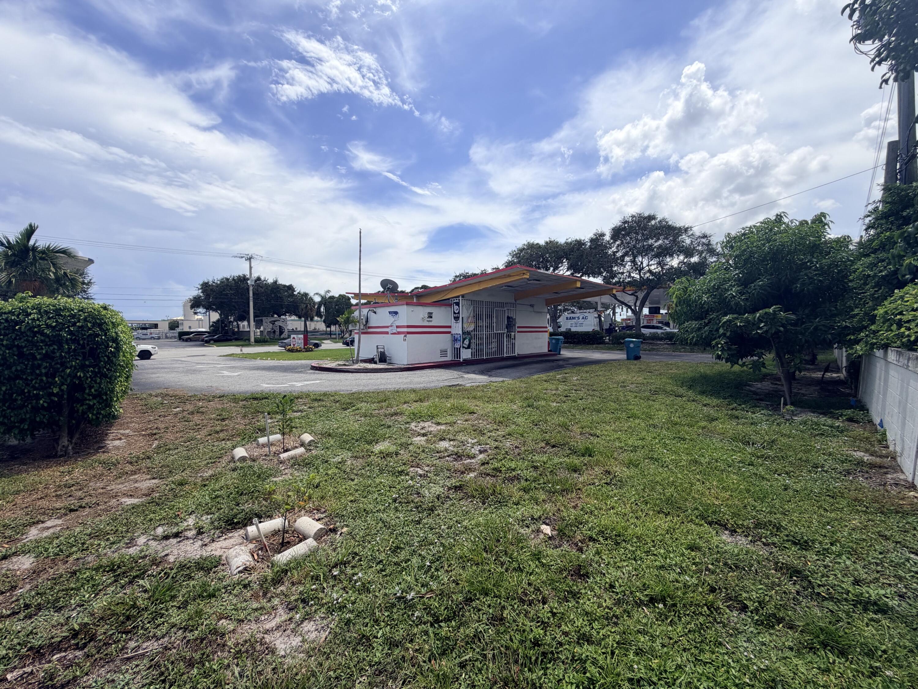 121 East Woolbright Road Boynton Beach, FL 33435 - Photo 6 of 6 IMG_2498