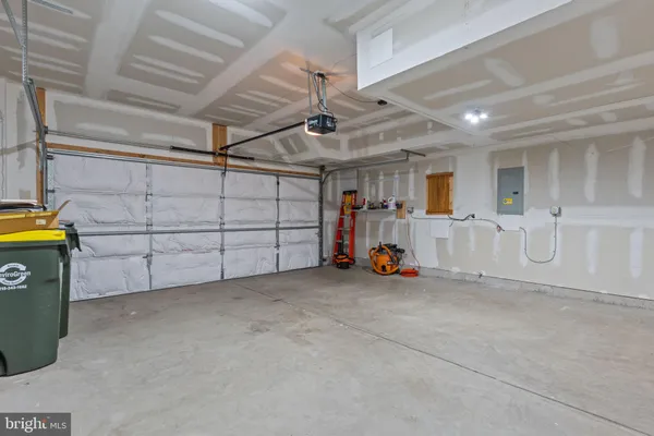 a view of a garage