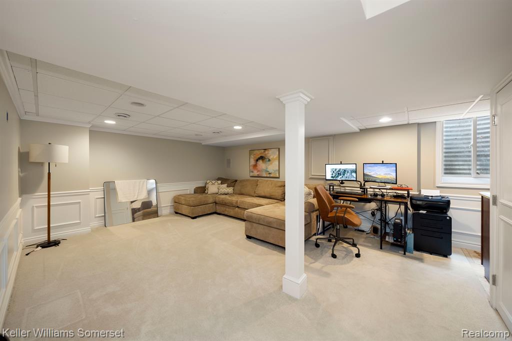 839 Cook Road Grosse Pointe Woods, MI 48236 - Photo 26 of 38