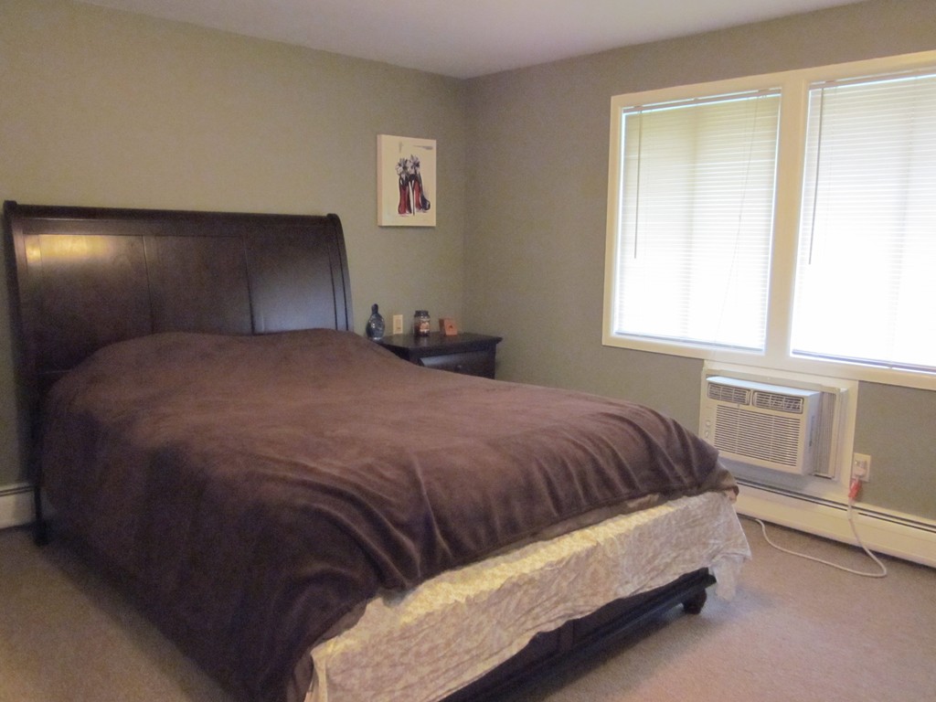 3 Manor Court, Unit 3 Springfield, MA 01118 - Photo 16 of 17