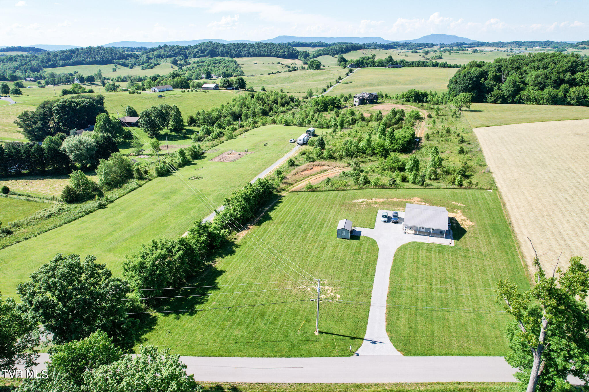 1441 Old Hall Road Chuckey, TN 37641 - Photo 37 of 42 37