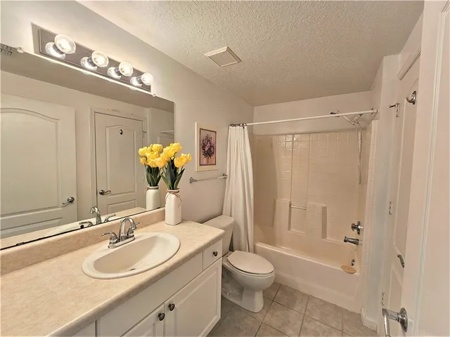 $1,800 | 5050 Fairways Circle, Unit E301, Vero Beach, FL 32967