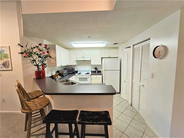 $1,800 | 5050 Fairways Circle, Unit E301, Vero Beach, FL 32967