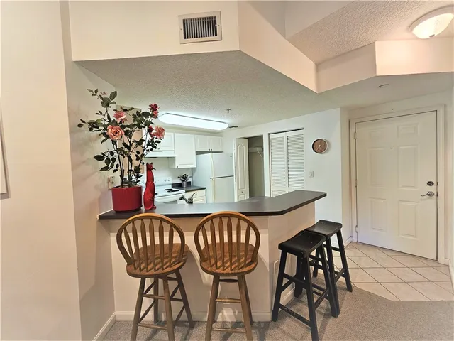 $1,800 | 5050 Fairways Circle, Unit E301, Vero Beach, FL 32967