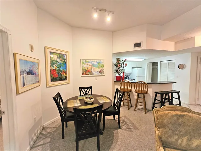 $1,800 | 5050 Fairways Circle, Unit E301, Vero Beach, FL 32967