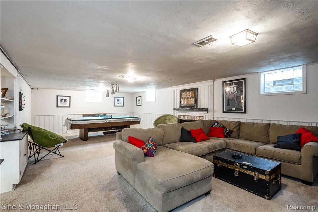 179 Stephens Road Grosse Pointe, MI 48236 - Photo 53 of 81 179 Stephens L030.jpg