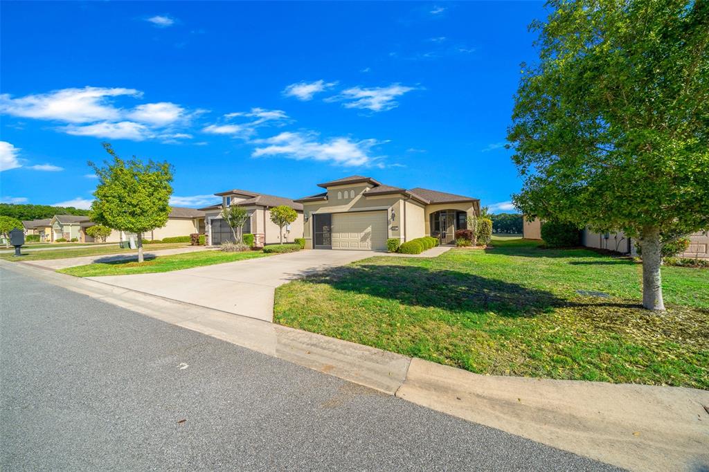 9637 Southwest 63rd Loop Ocala, FL 34481 - Photo 48 of 57