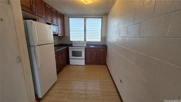 $2,000 | 98-114 Lipoa Place, Unit 305, Aiea, HI 96701