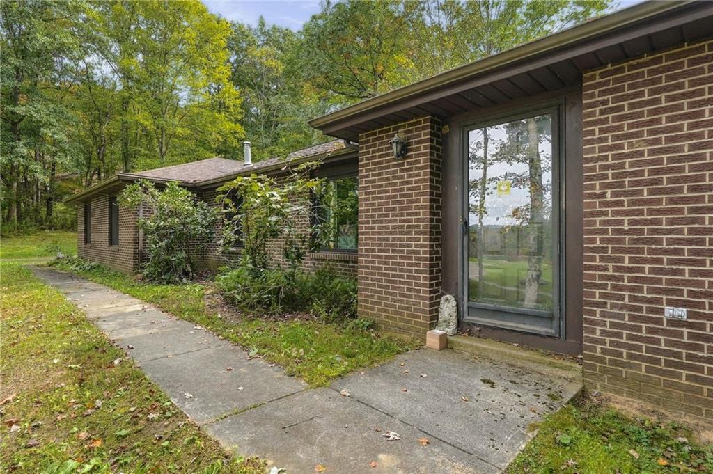 322 Fassinger Road Evans City, PA 16033 - Photo 8 of 18 Gallery Image 8