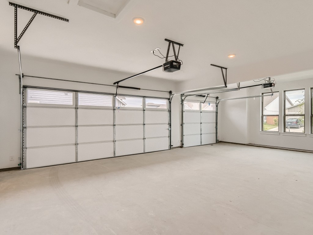 9101 Spire View Austin, TX 78744 - Photo 28 of 29