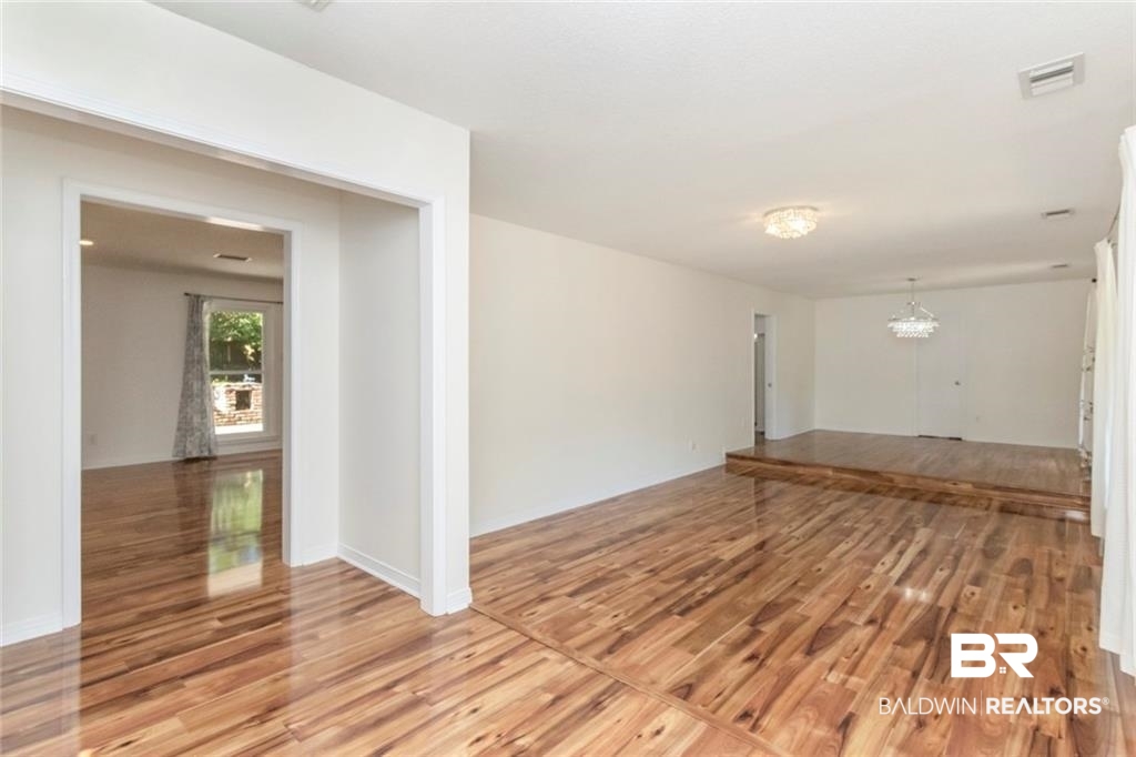 6000 Cumberland Road East Mobile, AL 36608 - Photo 7 of 28